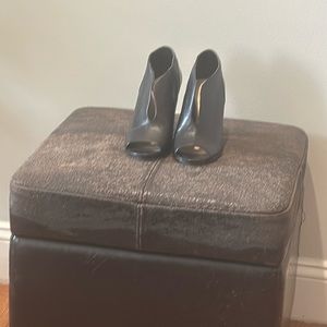 Size 7.5 Nine West Black Heels